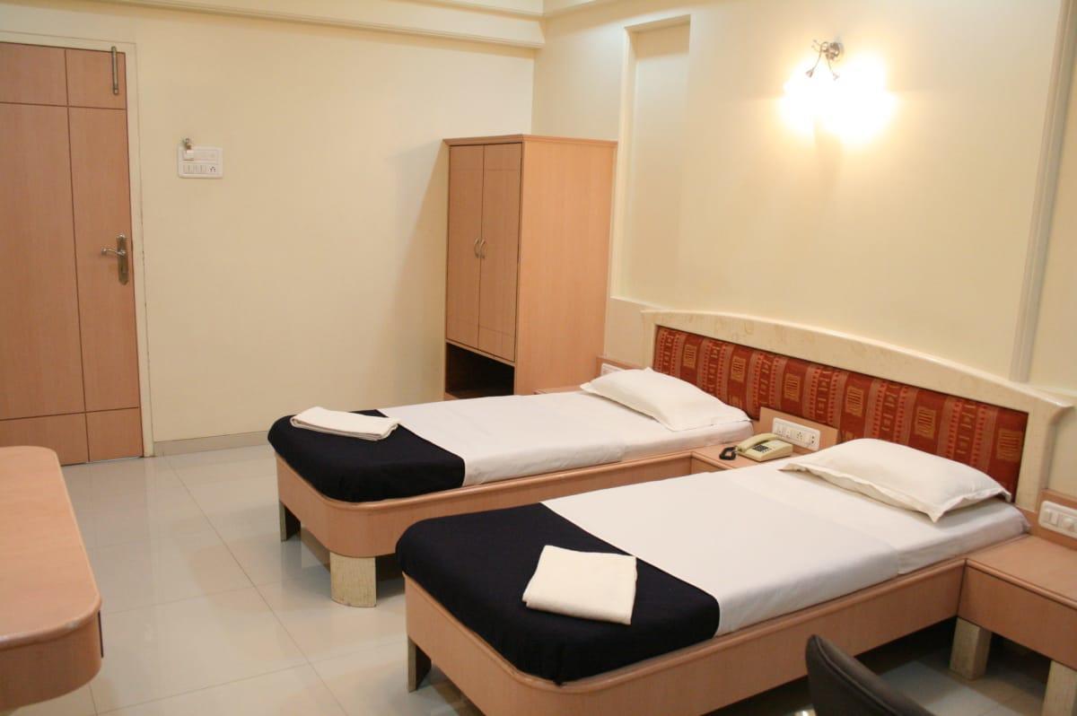 Hotel Sai International Peth  Εξωτερικό φωτογραφία